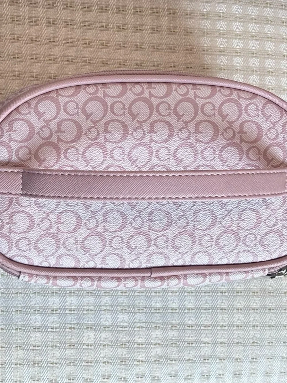 GUESS Pink Champagne Faux Leather Cosmetics Travel Bag
